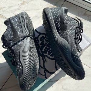 NIKE Kobe Shoes